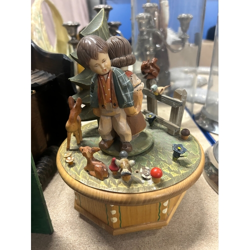 19 - Bavarian / Black Forrest type cuckoo wall clock and a Swiss ‘Thoren’s’ music box (2)