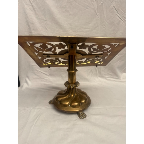 40 - Victorian ecclesiastical brass alter lectern, 27cm high, 32 x 24cm