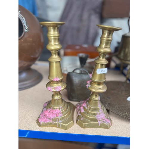 14 - Mixed Victorian and later copper and brass to include a large beaten copper pan, enamelled and embos... 