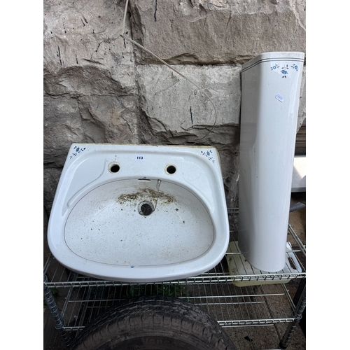 256 - Vintage floral design ceramic hand basin / sink set