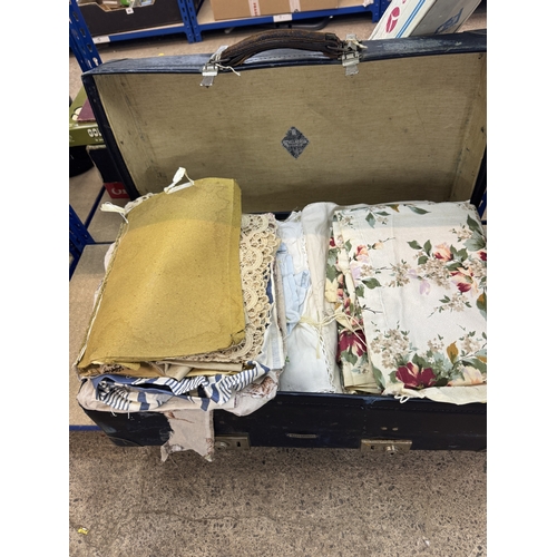 56 - Vintage suitcase containing mixed lot of fabrics