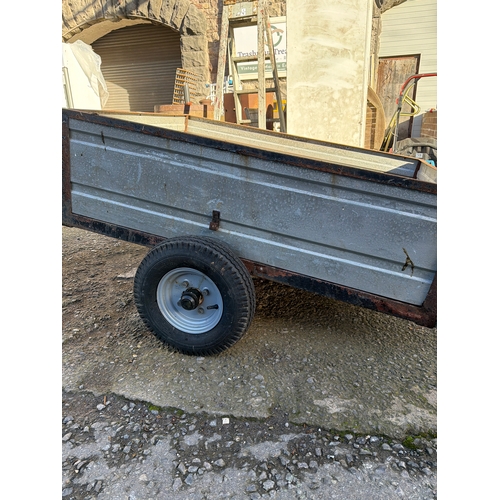 15 - Medium sized car trailer with fitted break lights and indicators 132x98