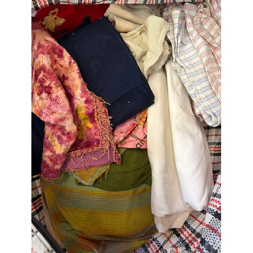 23 - 1 bag of vintage textiles and tablecloths