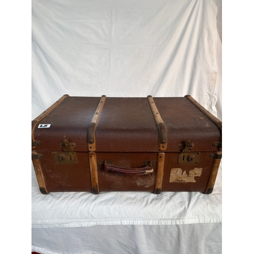 25 - Vintage steamer trunk with interior tray