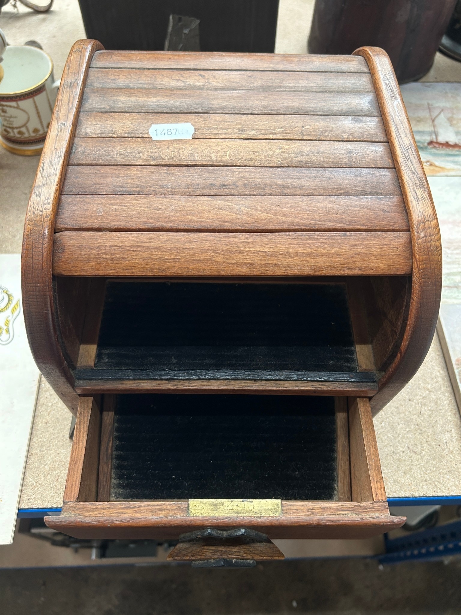 Wooden tambour roll front cigar box