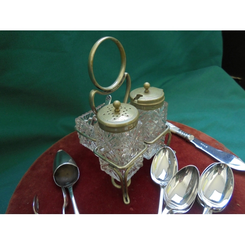 Selection of plateware incl. a 3 piece glaass handled cruet, mother of