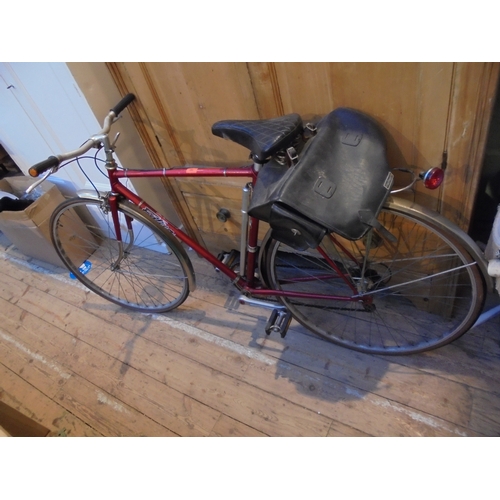 486 - Vintage Falcon bicycle with 5 speed gears, lighting and saddlebag