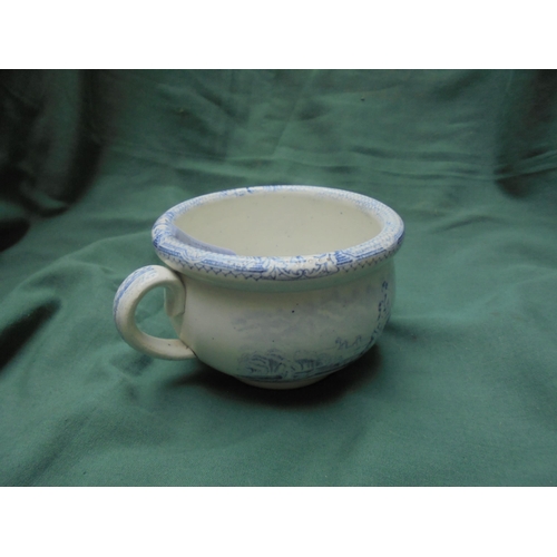 443 - Early blue and white vomit bowl with handle, label to base stating ''Maiseis Collection'' lot 345