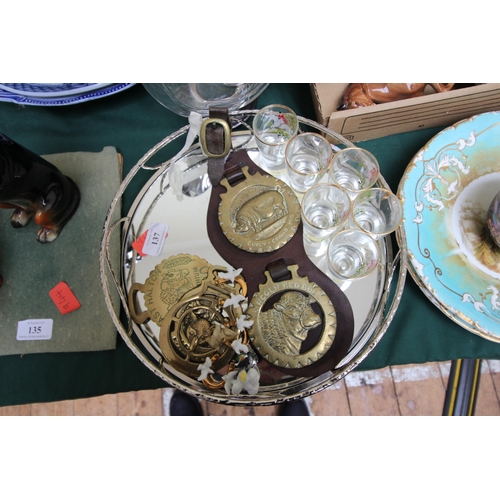 137 - Raised mirrored drinks tray, together with horse brasses, small hunting shot style glasses and tiny ... 