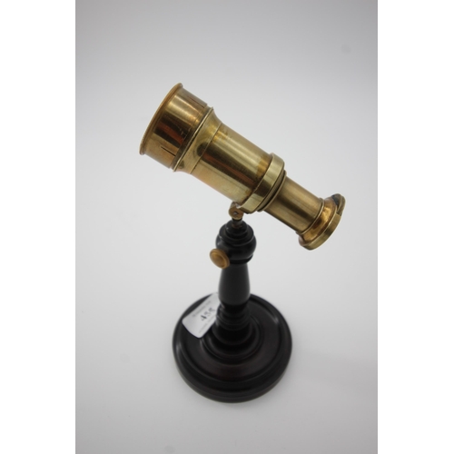 455 - Miniature telescope on stand