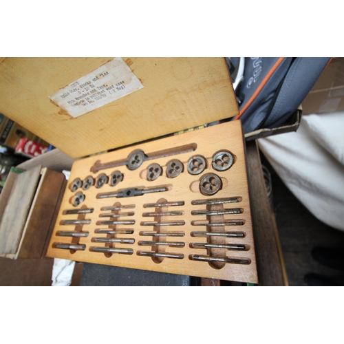 49 - Collection of boxed instruments, measuring instruments, micrometres screw and other items