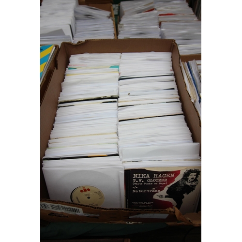 501 - Large box of 1970's 45 rpm records with artists from G| to I to include some iconic names in rock an... 