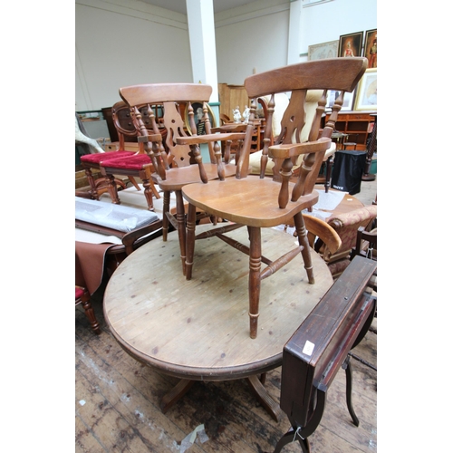 619 - Pine circular dining table with 4 chairs