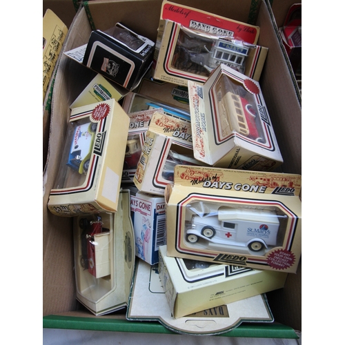 1123 - Good selection of Lledo models of Days Gone all in original boxes