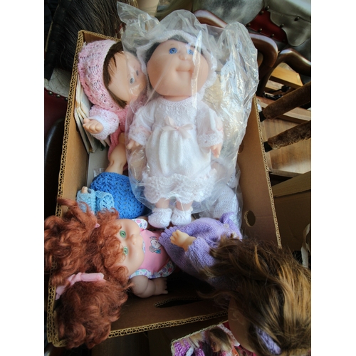 1149 - 7 Cabbage Patch dolls