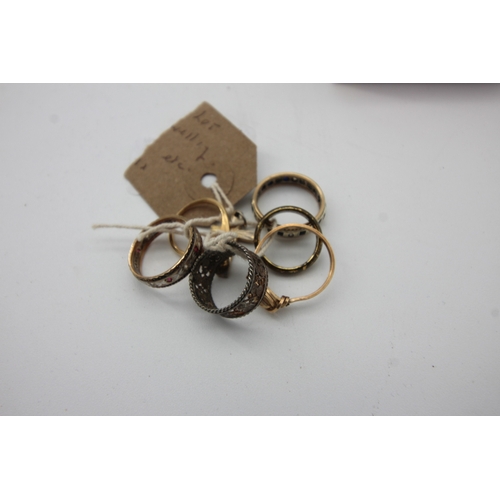 1304 - Magpie lot dress jewelry, 6 rings and a crucifix