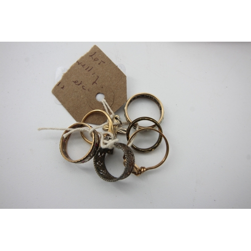 1304 - Magpie lot dress jewelry, 6 rings and a crucifix