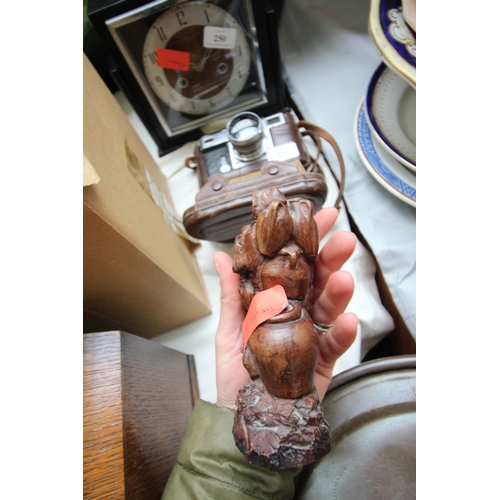 252 - Small Chinese cast ornament