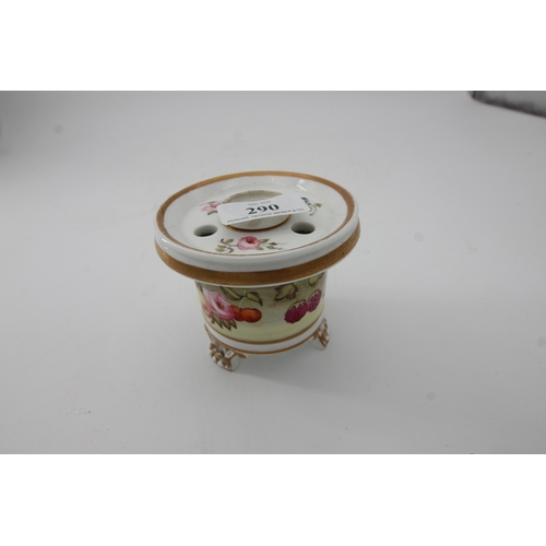 290 - Hand painted Derby ink well decorated to sides and top with separate ink inset