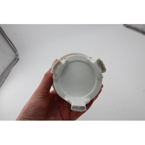 290 - Hand painted Derby ink well decorated to sides and top with separate ink inset