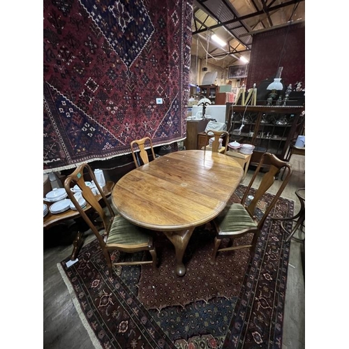 21 - Oval Mahogany Dining Table with Inset Pine Leaf together with 4 Queen Anne Style Dining Chairs