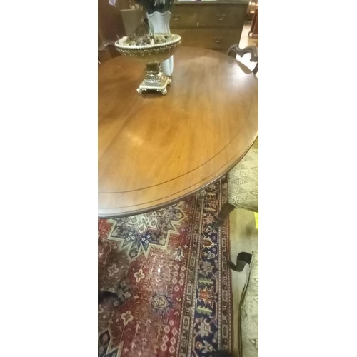 50 - Oval Mahogany Dining or Centre Table on a Regency Style 4 shoot pod
