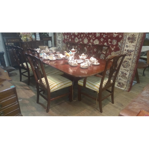 19 - Regency Style Mahogany Dining Table with 2 extra leaves to seat 8-10 people