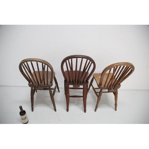 218 - 3 Wheel Back Ash Dining Chairs (40 cm W x 86 cm H)