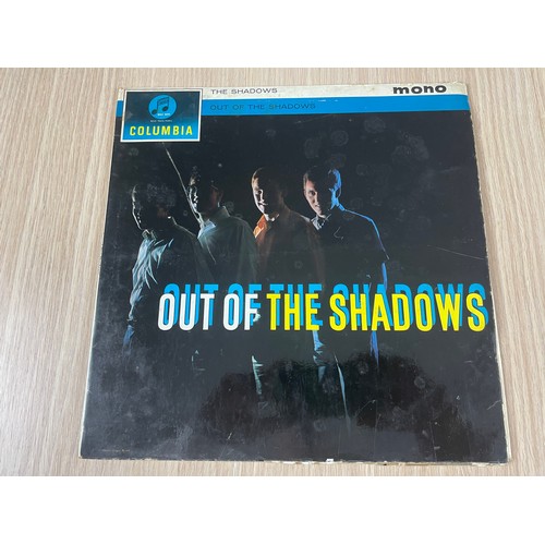 197 - The Shadows - 'Out of the shadows' Original Columbia Vinyl Album. 33RPM MONO LP Record. Columbia SCX... 