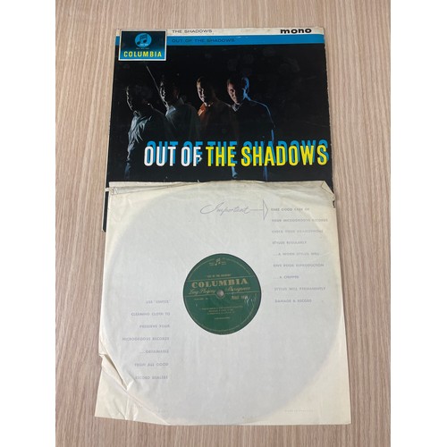 197 - The Shadows - 'Out of the shadows' Original Columbia Vinyl Album. 33RPM MONO LP Record. Columbia SCX... 