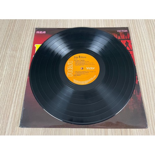 194 - ELVIS PRESLEY - ORIGINAL VINYL LP COLLECTION. Comprising of :
GI Blues - MONO RD-27192. VG+/Ex Condi... 