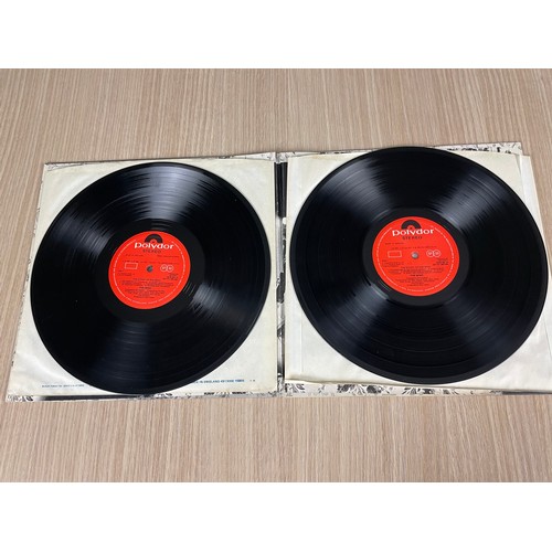 195 - The Who - 'The Story of The Who' - 2 LP Vinyl Album with Gatefold Sleeve and Booklet. 
Polydor 24780... 