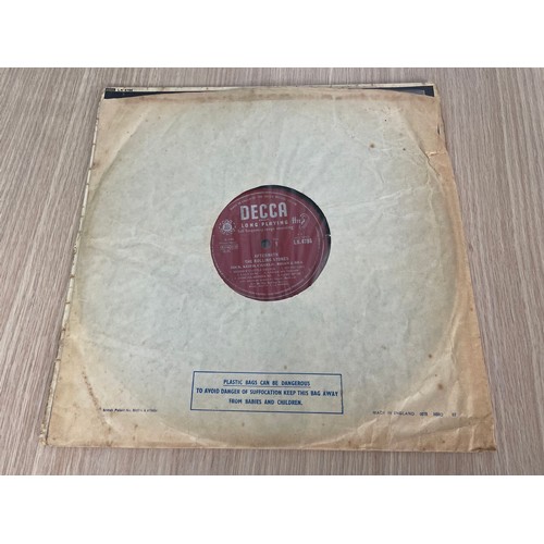 196 - THE Rolling Stones -  3 x Early LP Vinyl Albums.
Featuring: 'Rolling Stones No.1' Second pressing of... 