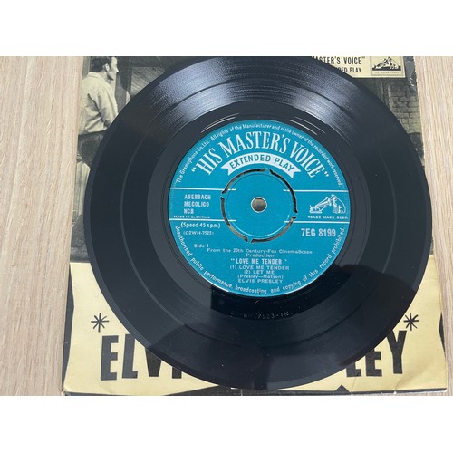 194 - ELVIS PRESLEY - LOVE ME TENDER E.P. ORIGINAL UK HMV (Round Centre) Vinyl EX. IN EX+ Condition Origin... 