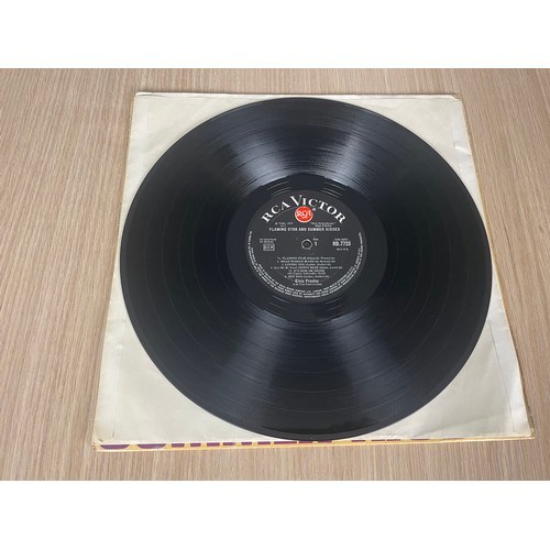 197 - ELVIS PRESLEY VINYL LP - FLAMING STAR & SUMMER KISSES. UK RCA BLack Label. Vinyl and. sleeve in EX+ ... 