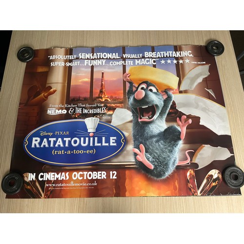 558 - 8 X DISNEY/PIXAR FILM MOVIE CINEMA QUAD POSTERS.
Featuring:
UP, INSIDE OUT, RATATOUILLE, FINDING DOR... 