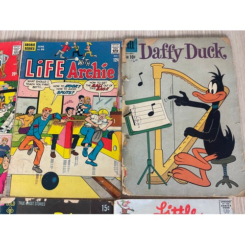 384 - Selection of 60s independent comics, including Archie, Ripley’s Believe It or Not, Daffy Duck). 18 c... 