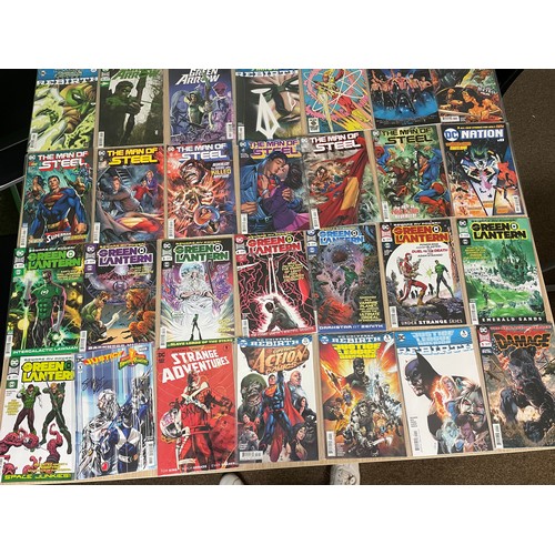 349 - DC COMICS - JOB LOT OF 102 MODERN COMICS FEATURING SOME MINOR KEYS AND SOME COMPLETE RUNS.
Including... 
