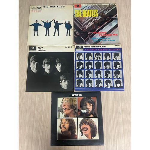 548 - 5 x The Beatles Vinyl Record Albums 33rpm. Featuring : help, please, please me, with the Beatles, ha... 