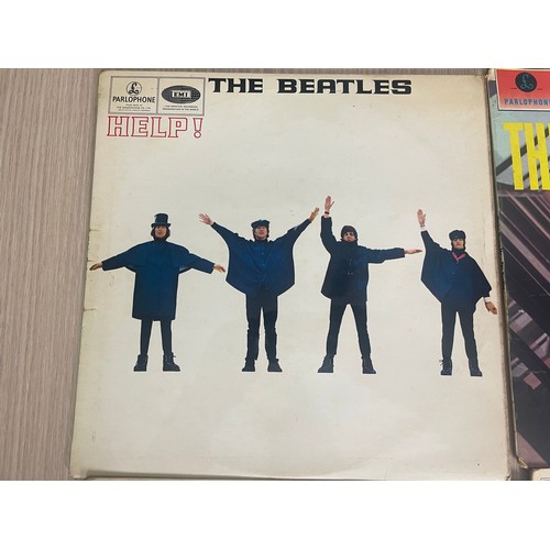 548 - 5 x The Beatles Vinyl Record Albums 33rpm. Featuring : help, please, please me, with the Beatles, ha... 