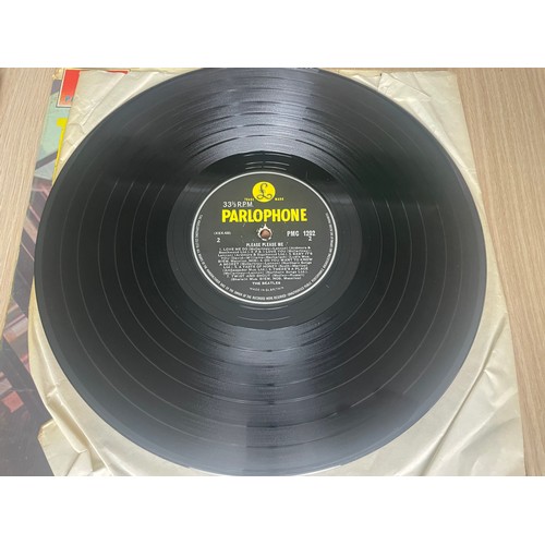 548 - 5 x The Beatles Vinyl Record Albums 33rpm. Featuring : help, please, please me, with the Beatles, ha... 