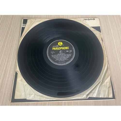 548 - 5 x The Beatles Vinyl Record Albums 33rpm. Featuring : help, please, please me, with the Beatles, ha... 