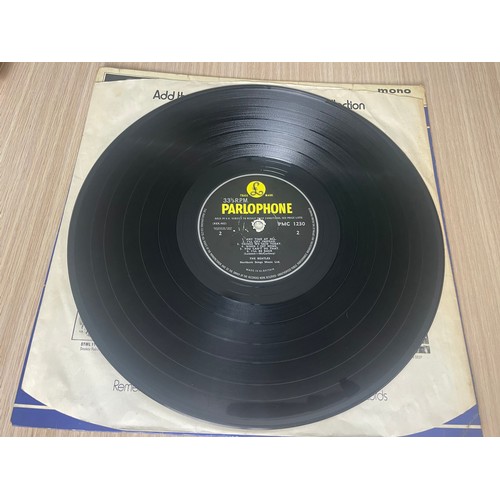 548 - 5 x The Beatles Vinyl Record Albums 33rpm. Featuring : help, please, please me, with the Beatles, ha... 