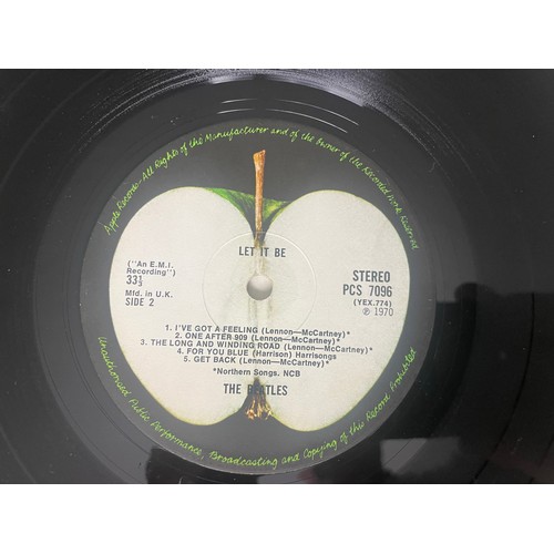 548 - 5 x The Beatles Vinyl Record Albums 33rpm. Featuring : help, please, please me, with the Beatles, ha... 