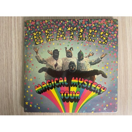 549 - The Beatles Magical Mystery Tour 7” 2-EP Gatefold sleeve, first pressing with booklet and blue lyric... 