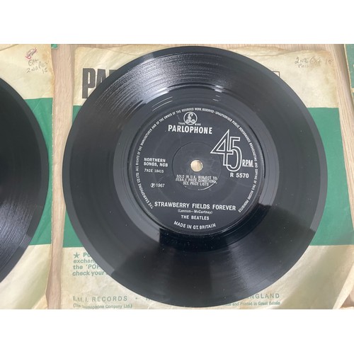 550 - 9 x The Beatles 7” 45 rpm singles many first pressings. 
Featuring: 
Hello, goodbye 1st pressing EX+... 