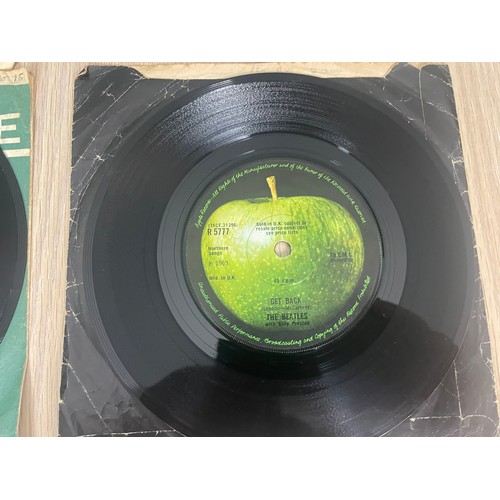 550 - 9 x The Beatles 7” 45 rpm singles many first pressings. 
Featuring: 
Hello, goodbye 1st pressing EX+... 