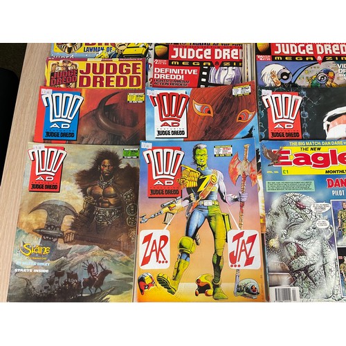 249 - UK Comics Job Lot, Featuring Judge Dredd, 2000AD and Eagle. 32 Comics in total.
Judge Dredd Lawman o... 