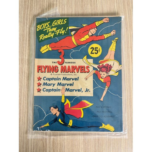 444J - The 3 Famous Flying Marvels Vintage Punch-Outs Set - 1945.  VFN Condition for age, intact and unused... 