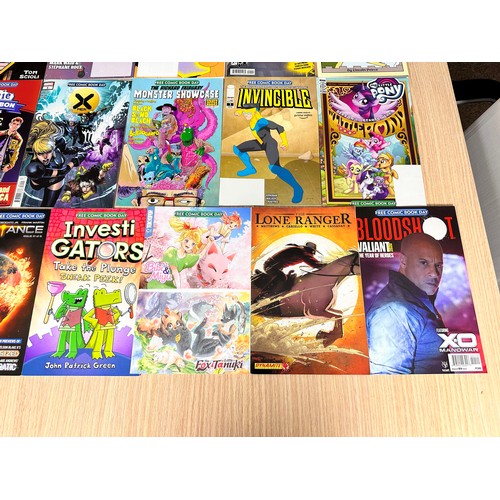 42 - Free Comic Book Day Bundle - 19 Comics including Invincible #1 Reprint, X-Men, Archie and many more.... 